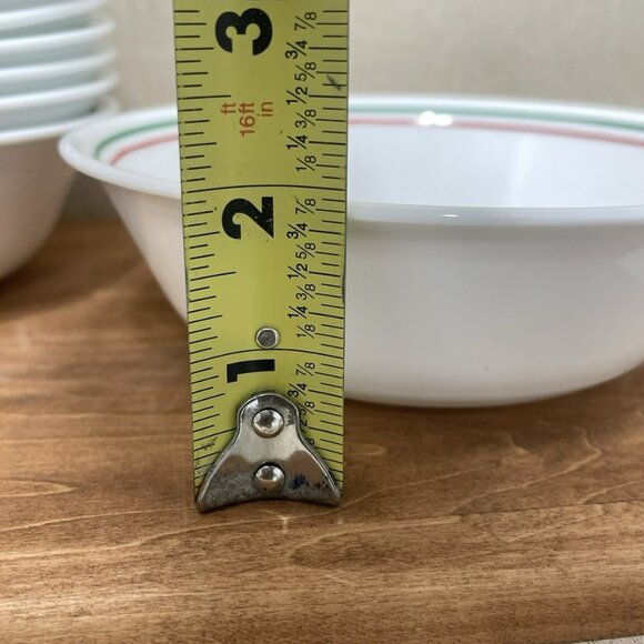 Corelle Winter Holly Cereal Bowls Set Of 4 Christmas red green - Picture 3 of 3